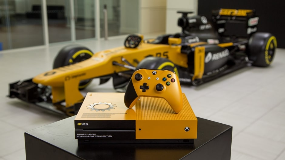 Mira esta Xbox One S personalizada en un Renault R.S.17 de Formula Uno-GamersRD