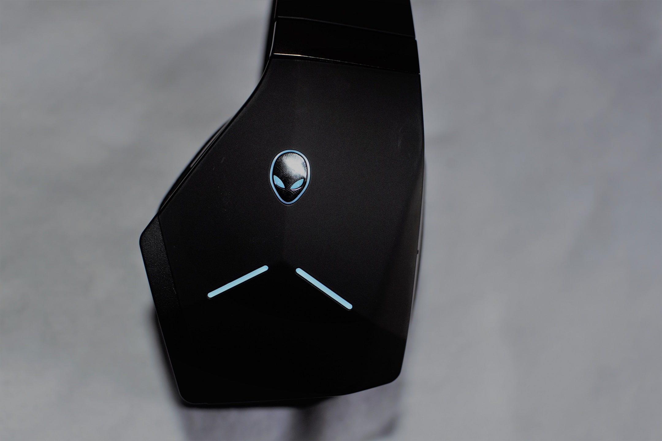 Alienware Wireless Gaming Headset AW988 - 8- Review-GamersRD