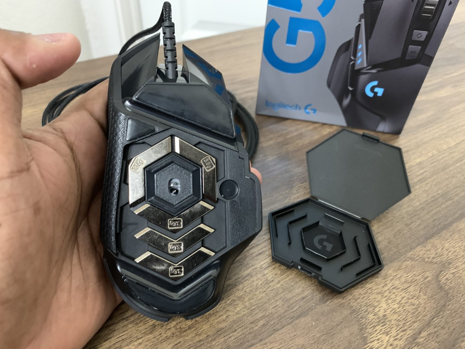 Logitech G502 Hero Gaming Mouse Review 8368