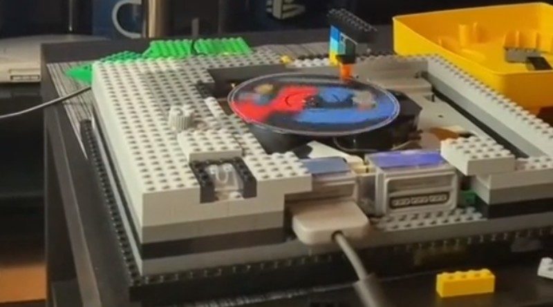 Construyen una PlayStation con piezas de LEGO