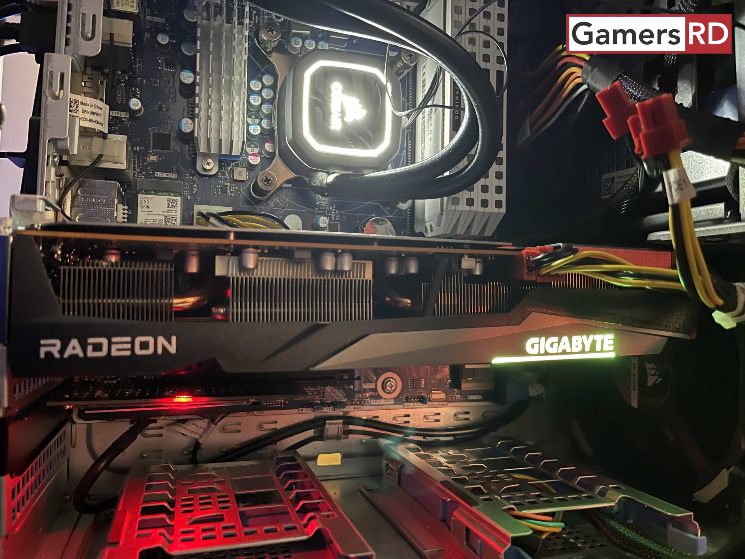 AMD Radeon RX 6600 XT GIGABYTE OC REVIEW 1 GAMERSRD