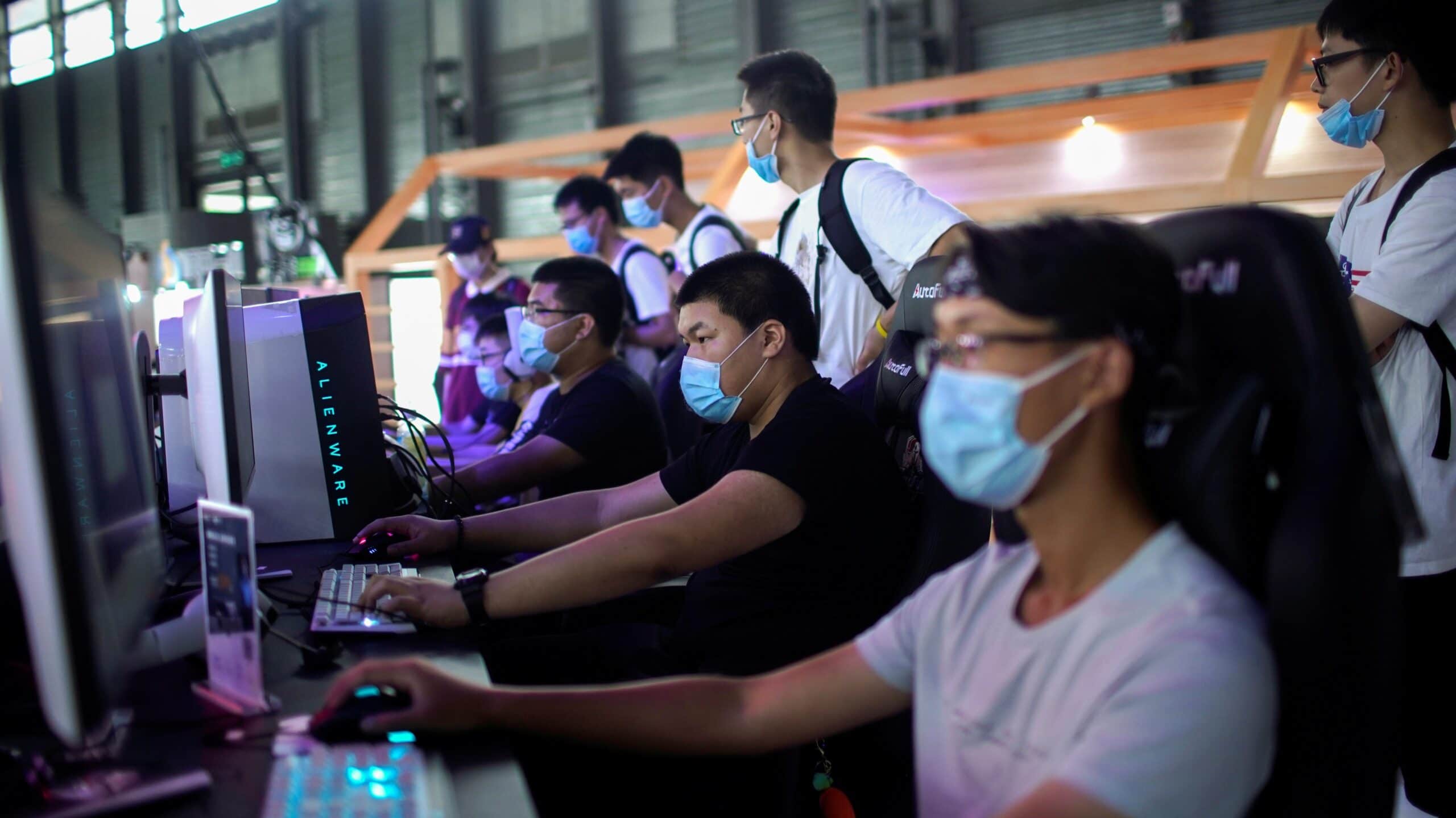 China limita a los gamers a solamente 3 horas de juego en línea a la semana