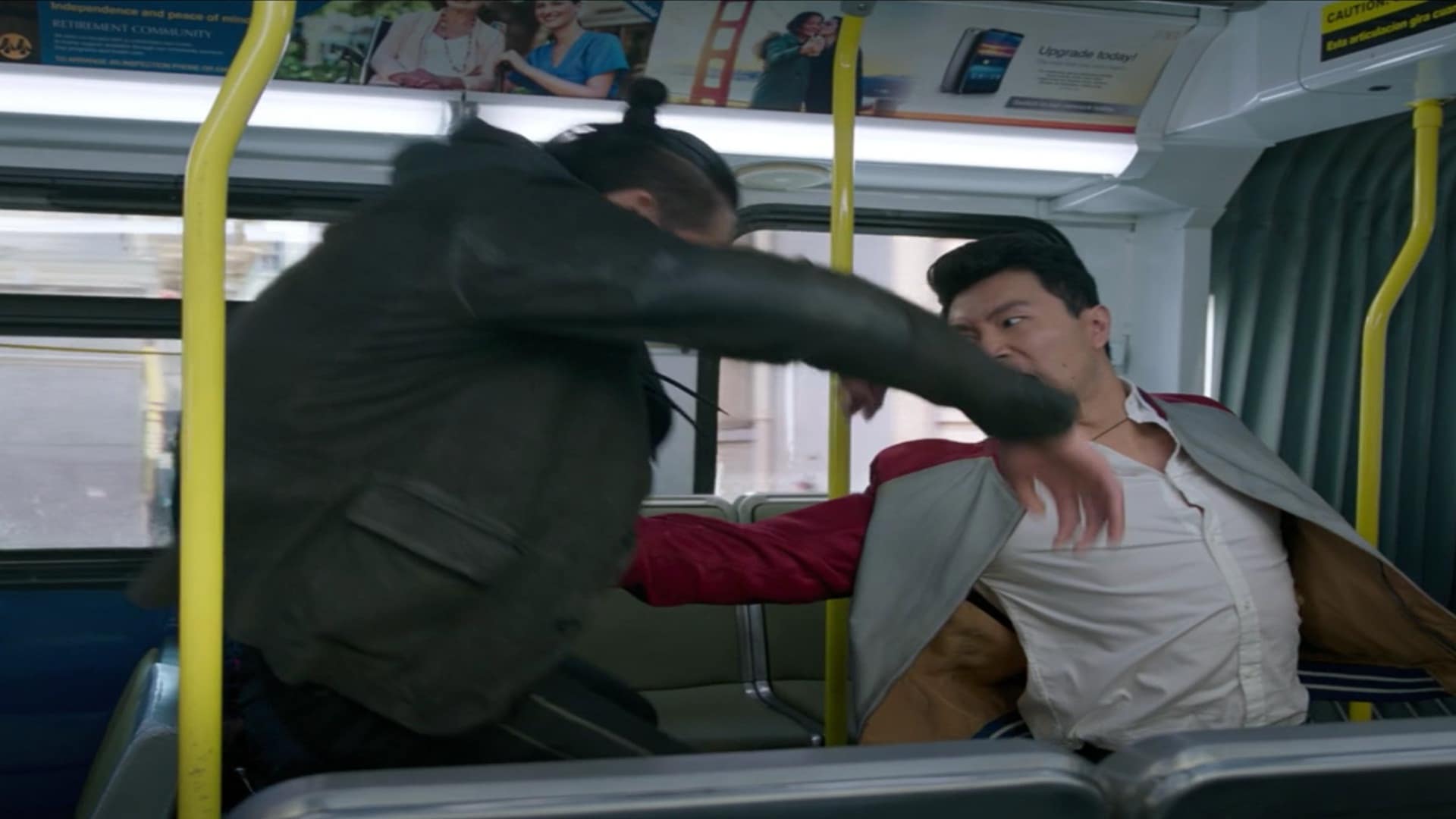 Shang-Chi, operador de autobús critica la pelea en autobús de la película en un salvaje hilo de Twitter, GamersRD