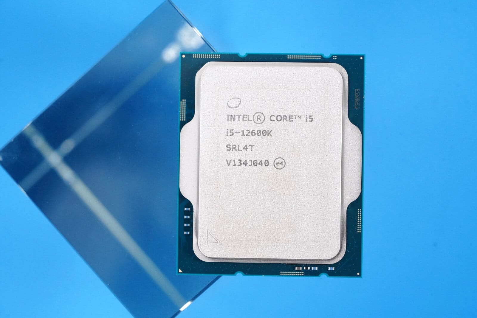 Intel core i9 поколения. Процессор Intel Core i7 12700k. Core i5 12600k. Процессор Intel Core i5-12600k OEM. Intel Core i9 12900k.