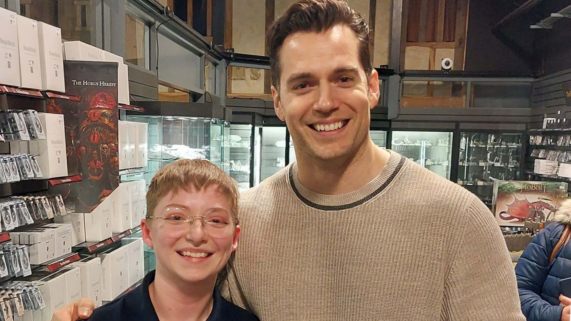 Henry Cavill estuvo de visita en Warhammer World de Games Workshop