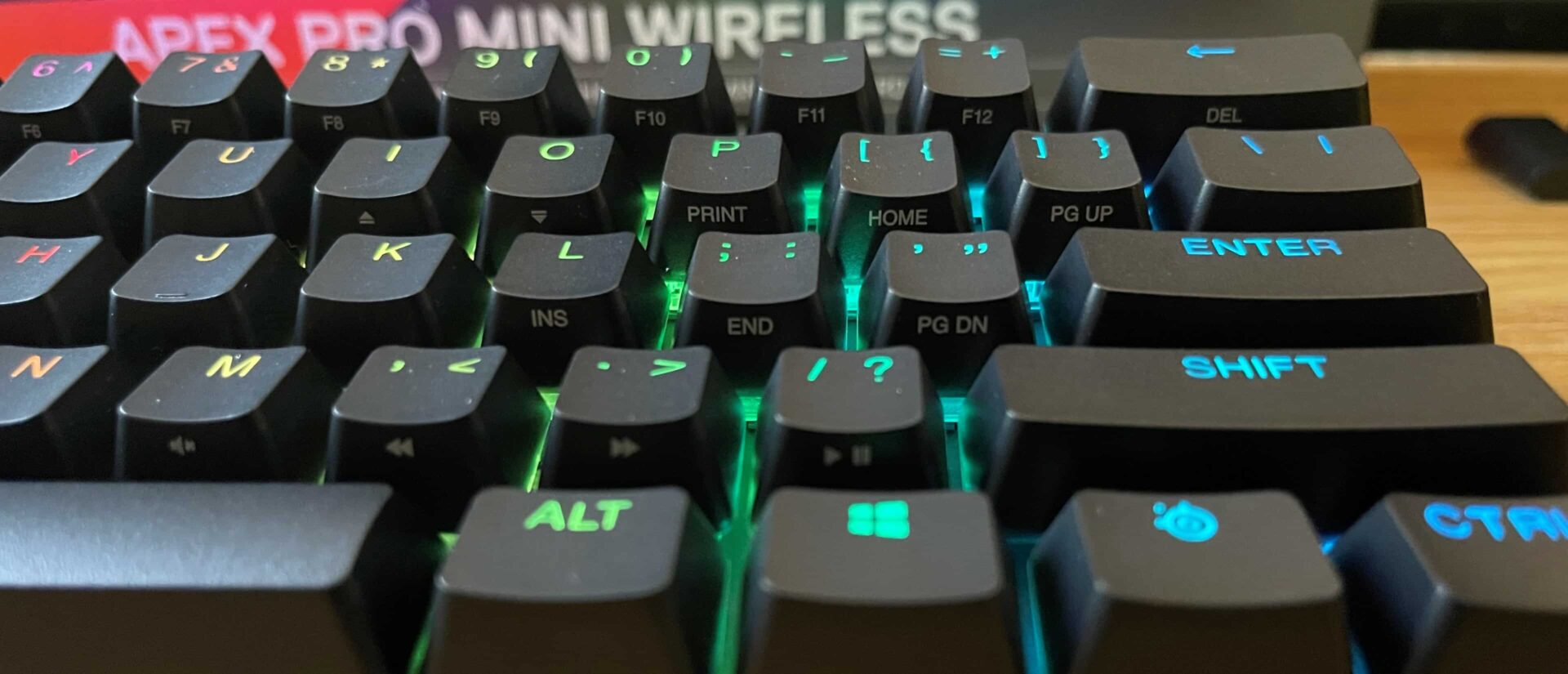 SteelSeries Apex Pro Mini Wireless Mechanical Keyboard Review GamersRD4