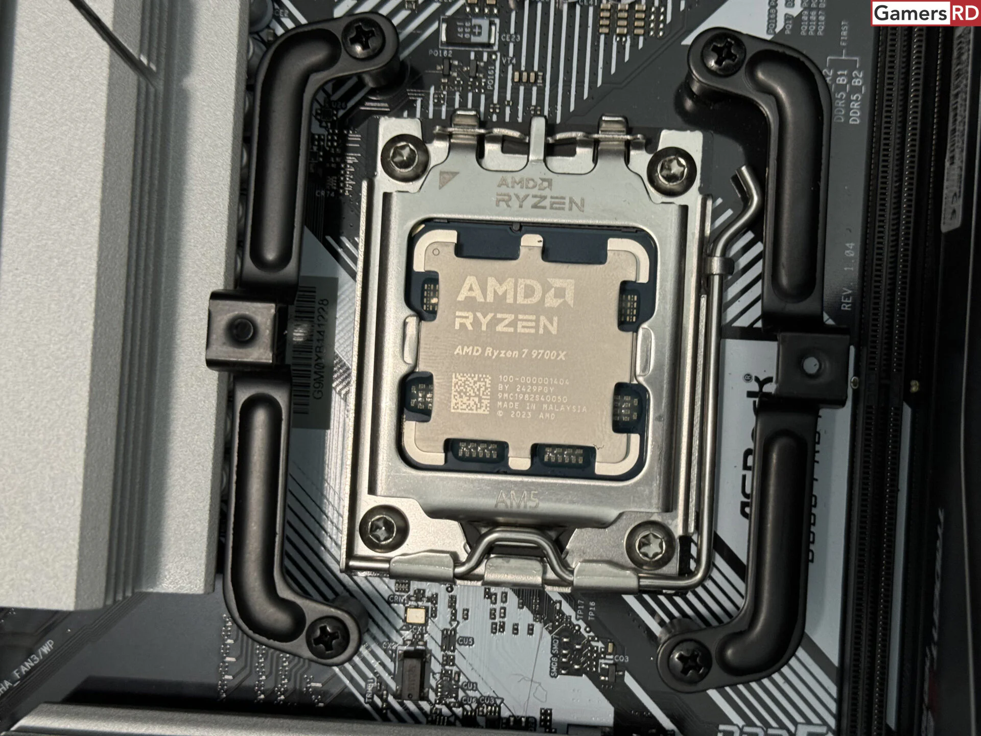AMD Ryzen 7 9700x Review