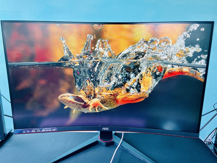 AOC C32G2ZE Monitor Gaming Review GamersRD