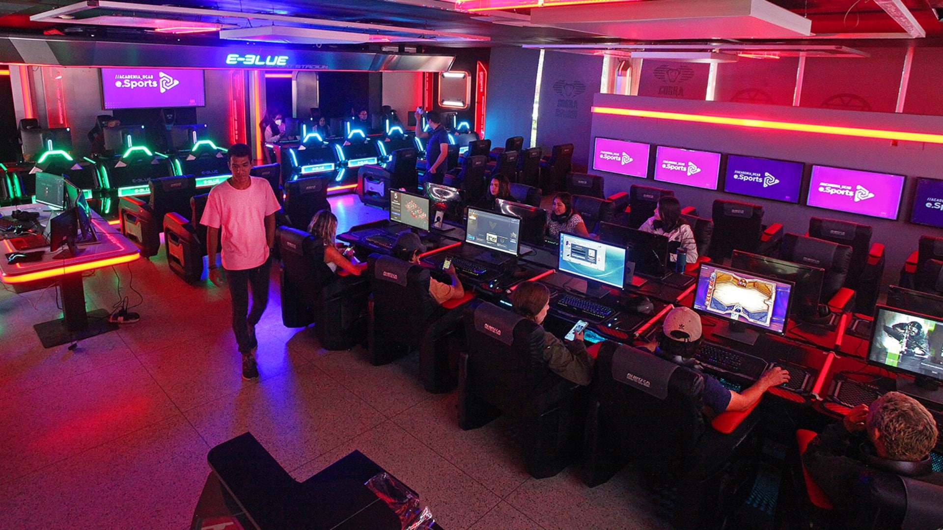 Academia-E-Sports-situacional-UCAB-GamersRD