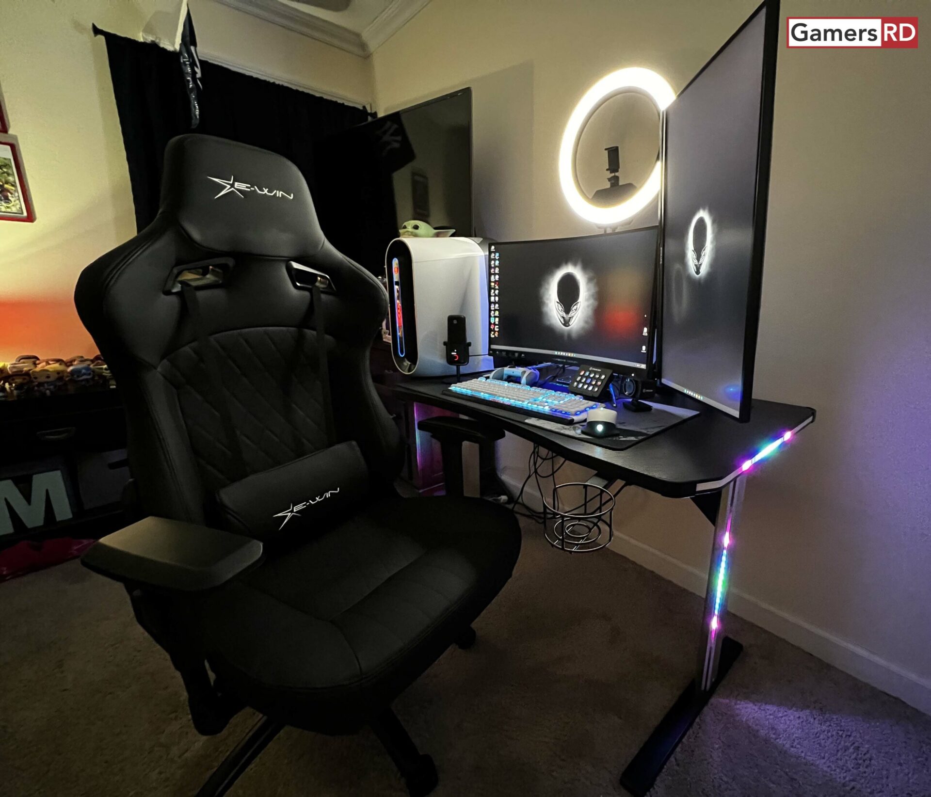 E-WIN Racing 2.0 Edition RGB Mesa Gamer con Cargador Inalámbrico Review, 6 GamersRD