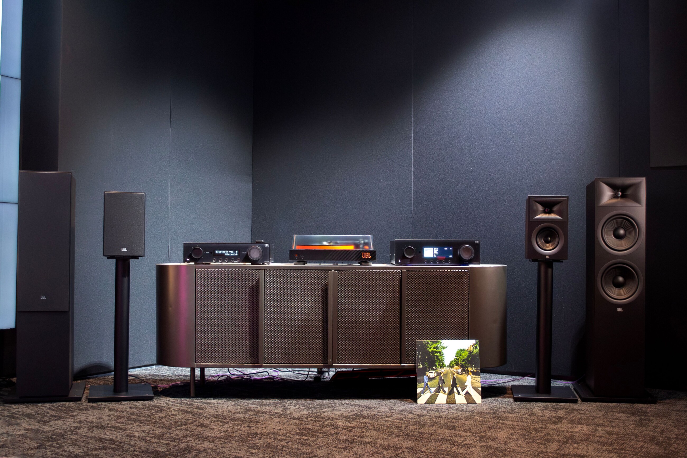 JBL MA AV Receivers y Stage 2 Loudspeakers Demostracion - Impresiones2a