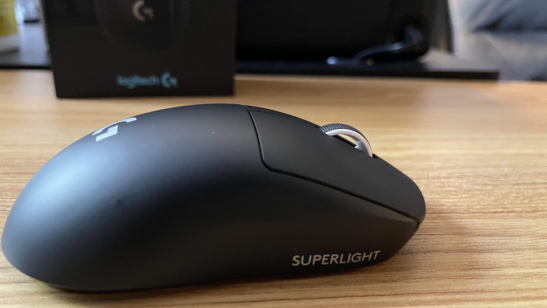 Logitech G Pro X Superlight Wireless Gaming Mouse Review GamersRD122