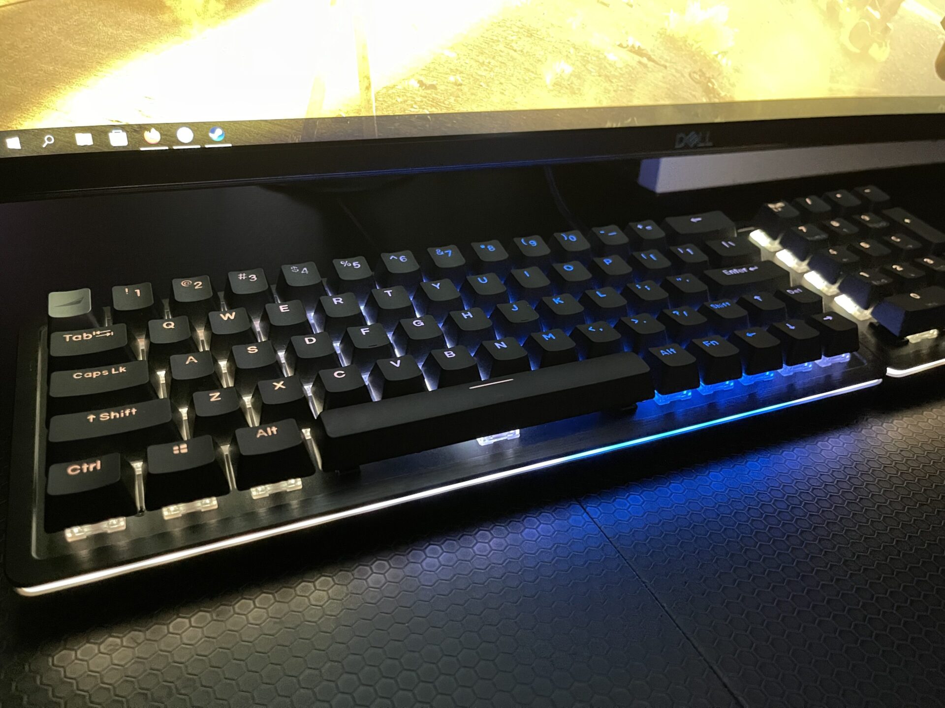 Mountain Everest 60 Mechanical Keyboard Review GamersRD 12