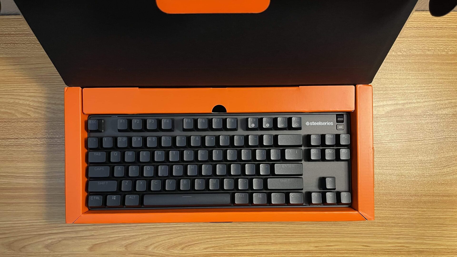 SteelSeries Apex 9 TKL Review2