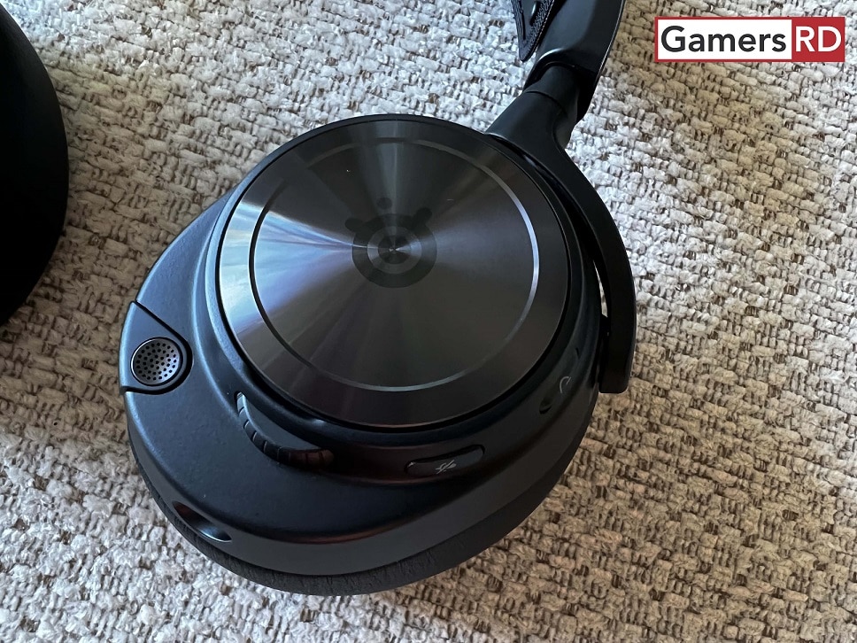 SteelSeries Arctis Nova Pro Wireless Review 3 GamersRD