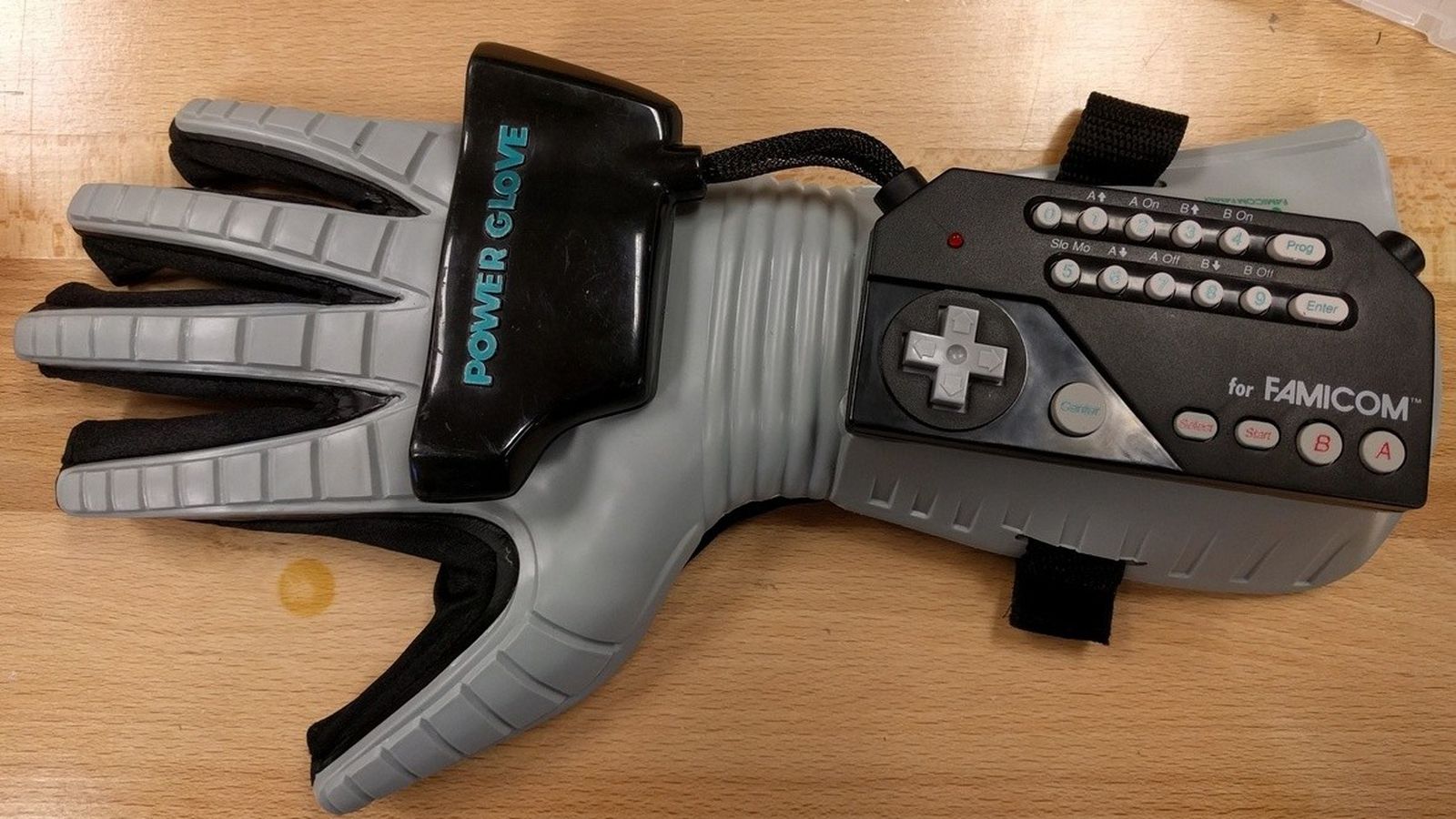 Resultado de imagen para The Power Glove – NES: