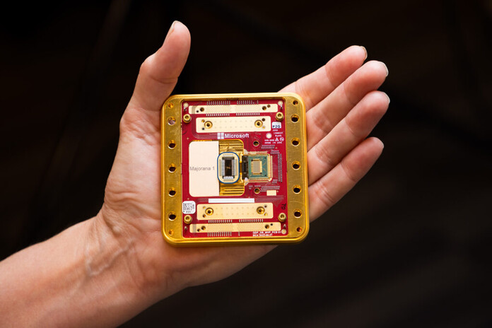 Microsoft crea primer chip cuántico que cabe en la palma de la mano