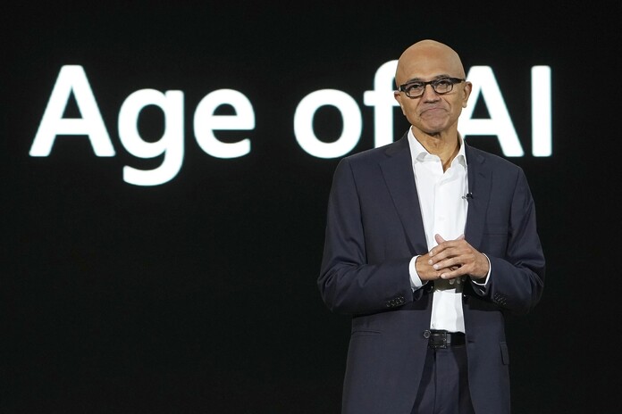 Satya Nadella pide que usen la IA para algo útil o se extinguirá